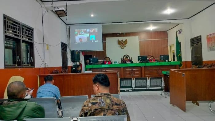 terlibat_penganiayaan_anggota_dprd_tapsel_dituntut_4_tahun_penjara