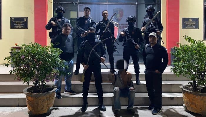 bawa_sejumlah_sajam_pemuda_diduga_geng_motor_di_belawan_ditangkap_polisi