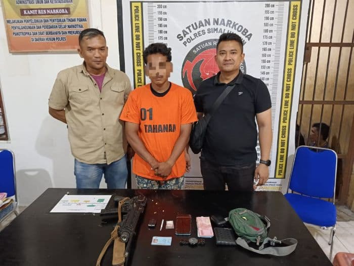 polisi_tangkap_pengedar_sabu_beserta_senjata_api_di_bosar_maligas