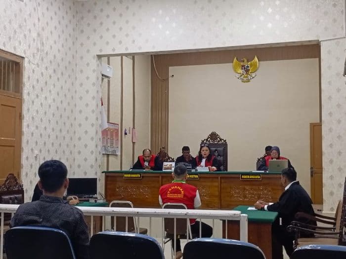 _joe_frisco_tak_terima_didakwa_membunuh_mutia_pratiwi_secara_berencana
