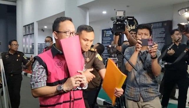 direktur_jak_tv_dan_dua_pengacara_ditetapkan_tersangka_perintangan_penyidikan_