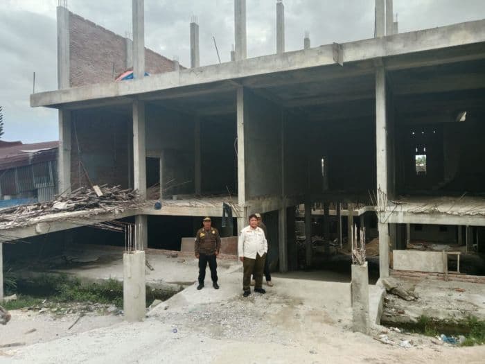 pemkab_taput_akan_bongkar_bangunan_tanpa_pbg_di_siborongborong