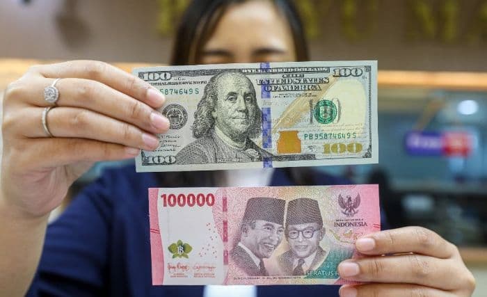 rupiah_terus_tertekan_dolar_as_menguat_ke_level_rp16873