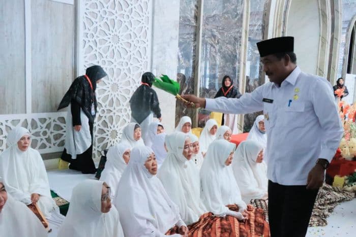 tepung_tawari_jemaah_calon_haji_wali_kota_binjai_luruskan_niat_ke_tanah_suci