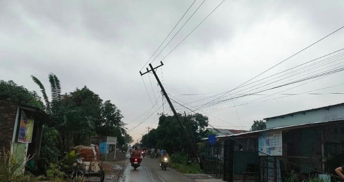 bmkg_jelaskan_penyebab_hujan_dan_angin_kencang_di_medan_hari_ini
