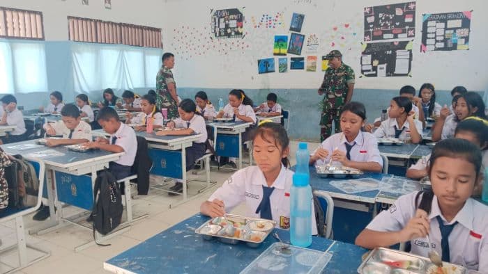 bpom_toba_nyatakan_menu_mbg_aman_dikonsumsi_pelajar