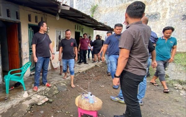 gerebek_sarang_narkoba_polrestabes_medan_amankan_lima_orang_di_sunggal_