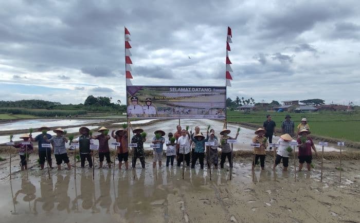 wali_kota_pematangsiantar_siapkan_lahan_untuk_kelompok_tani_yang_serius_