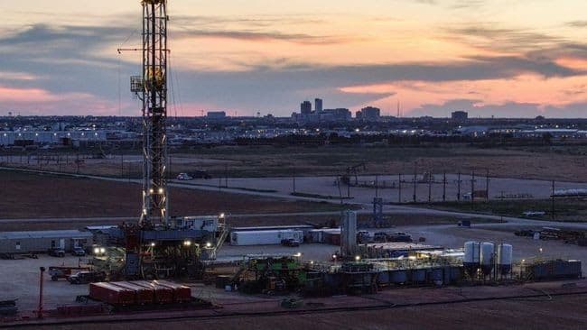 harga_minyak_dunia_naik_imbas_konflik_asiran_ihsg_dan_rupiah_tertekan_