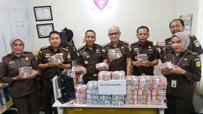 kembalikan_rp35_miliar_eks_kadis_pmd_padangsidimpuan_segera_disidang_kasus_korupsi_add