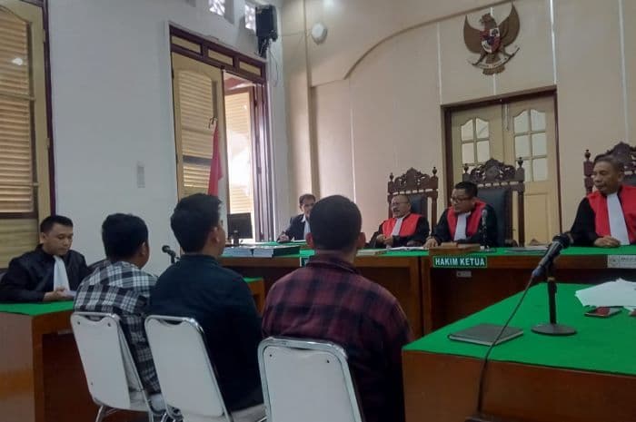 tiga_terdakwa_korupsi_situs_benteng_putri_hijau_dituntut_dua_tahun_penjara