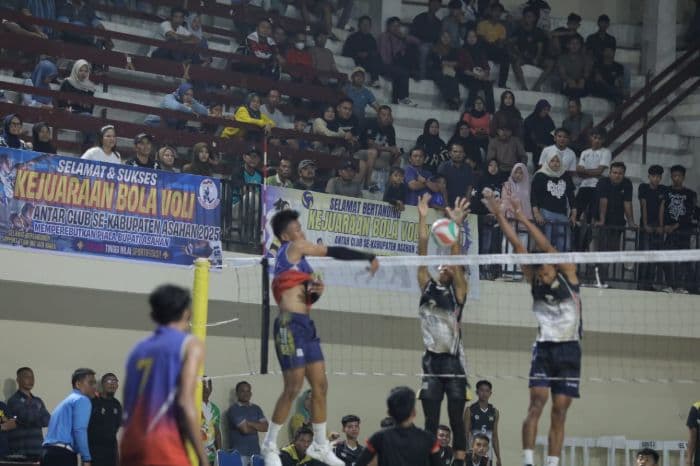 bupati_asahan_apresiasi_sportivitas_atlet_voli_di_turnamen_antarklub