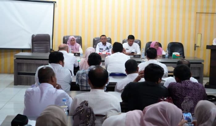 bupati_labusel_bahas_penguatan_layanan_kesehatan_bersama_dokter_spesialis_rsud_kotapinang