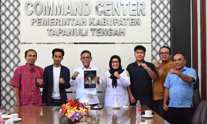 bupati_tapteng_gandeng_walhi_sumut_jaga_ekosistem_darat_dan_laut
