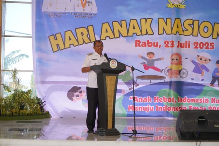 han_wakil_bupati_murphy_tidak_ada_lagi_anak_di_toba_terancam_pendidikan_karena_biaya