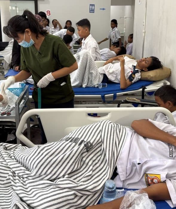 heboh_140_siswa_smpn_8_kupang_diduga_keracunan_makanan_bergizi_gratis
