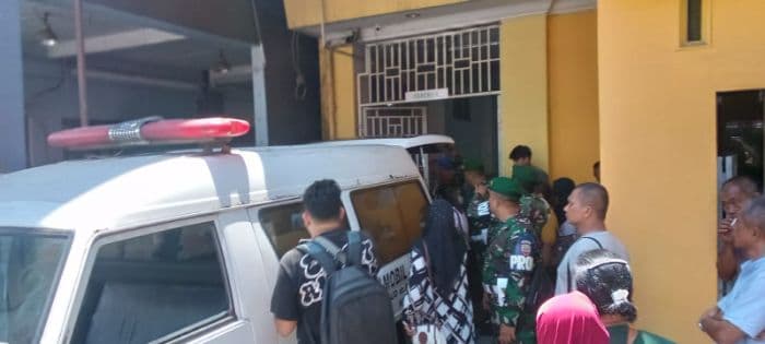 oknum_tni_bunuh_istri_di_sunggal_jenazah_korban_masih_di_rsud_djoelham_binjai