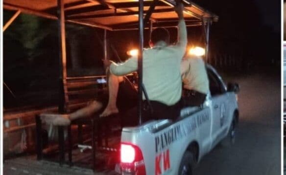 lampu_jalan_padam_di_kim_pengendara_motor_luka_serius_akibat_kecelakaan