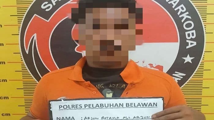 pengedar_narkoba_di_belawan_ditangkap_polisi_sabu_dan_uang_tunai_disita
