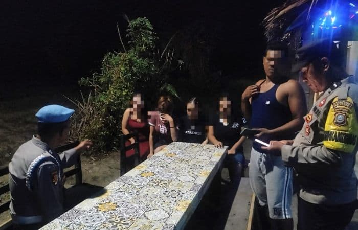 polsek_indra_pura_amankan_empat_wanita_tanpa_identitas_diri