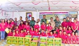 mayjen_aminton_manurung_berikan_tali_kasih_dan_motivasi_inspiratif_ke_panti_asuhan_sion_tapteng