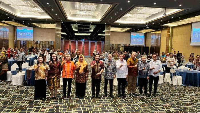 sesmen_bkkbn_ajak_pemda_kelola_bonus_demografi_demi_indonesia_emas_2045