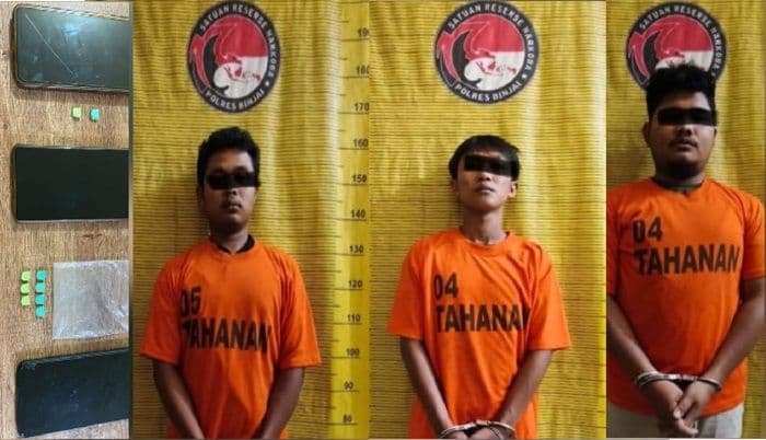 tiga_pengedar_ekstasi_dibekuk_di_binjai_polisi_amankan_pil_setan_dan_dua_sepeda_motor