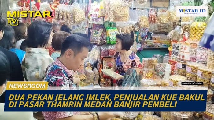 newsroom_jelang_imlek_penjualan_kue_bakul_di_pasar_thamrin_medan_banjir_pembeli