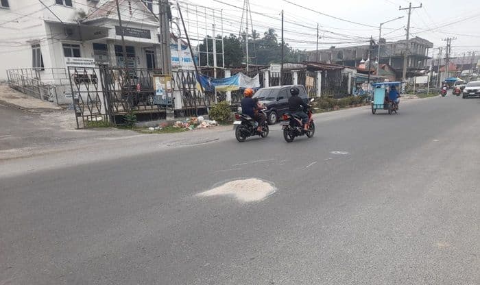 tabrakan_vixion_vs_beat_di_depan_kantor_disdukcapil_siantar_satu_tewas