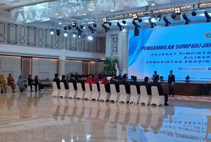 12_eselon_ii_pemprov_dilantik_3_dari_pemko_medan