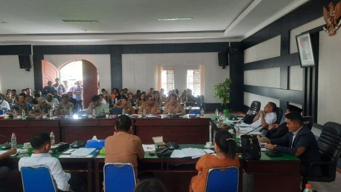dprd_simalungun_bahas_nasib_honorer_yang_tak_lulus_pppk
