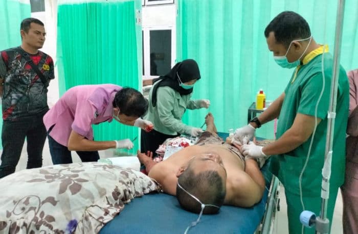 kades_muara_bolak_ditikam_warganya_kapolres_cekcok_mulut_berujung_penganiayaan_