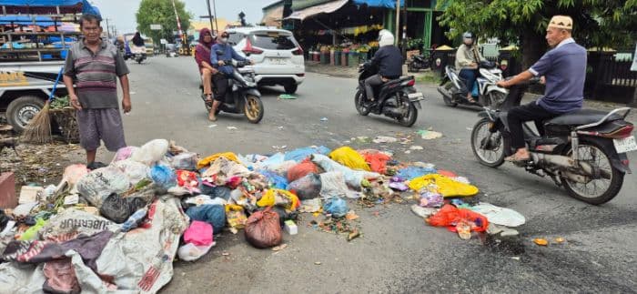 masalah_sampah_dlh_dan_disperindag_kota_binjai_saling_menyalahkan