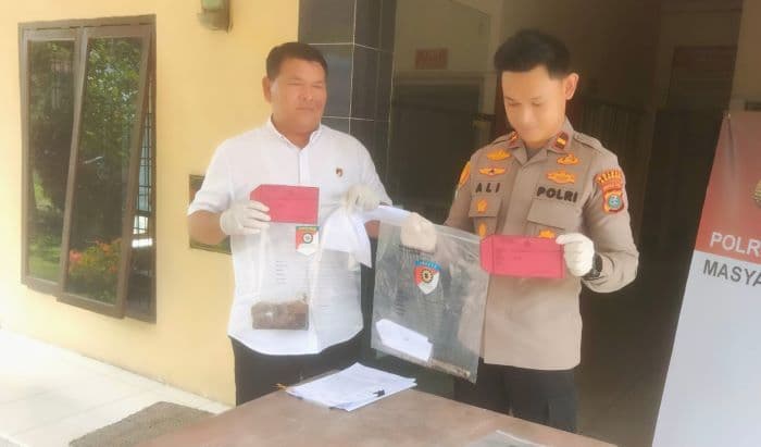 polisi_ungkap_penyebab_pasutri_di_asahan_tewas_di_kamar_perumahan