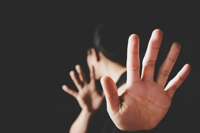 anggota_polres_pacitan_perkosa_tahanan_perempuan_kini_dipecat_dari_polri
