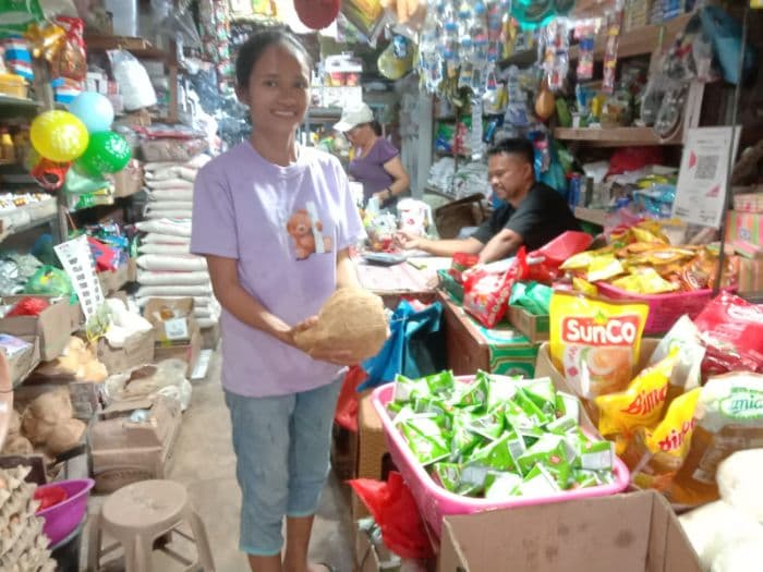harga_kelapa_melonjak_pedagang_dan_konsumen_di_toba_mengeluh
