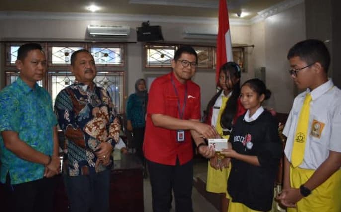 ojk_ajak_pelajar_di_sibolga_menabung_sejak_dini