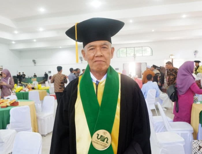 profesor_salim_raih_guru_besar_uinsu_di_usia_65_tahun_bukti_ketekunan_tanpa_batas