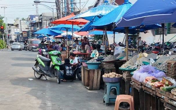 pedagang_pasar_akik_desak_pemko_medan_tertibkan_pkl_di_jalan_ar_hakim