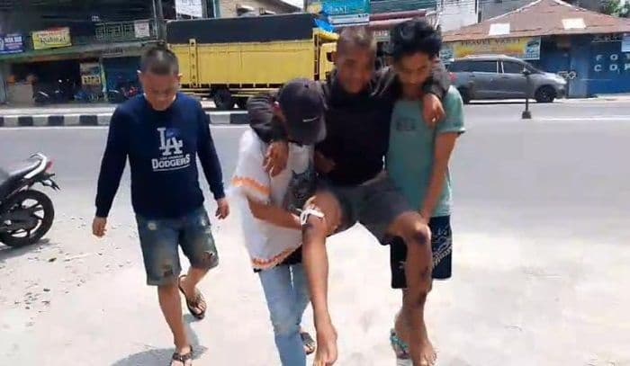 dituding_mencuri_besi_pria_22_tahun_di_deli_serdang_nyaris_tewas_dikeroyok