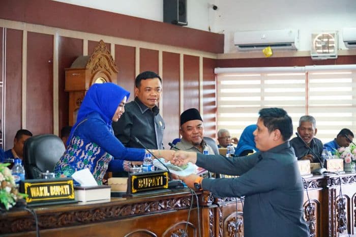 dprd_labuhanbatu_sahkan_ranperda_rpjmd_20252029_jadi_perda_