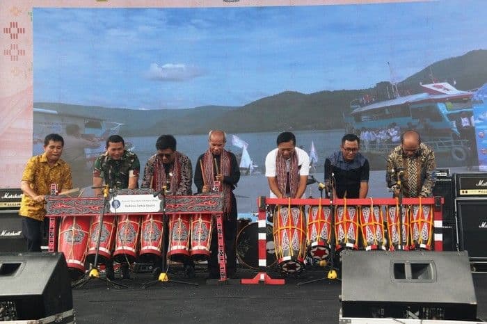 tuai_kritik_warga_dan_tokoh_minta_event_budaya_joujou_danau_toba_dibatalkan