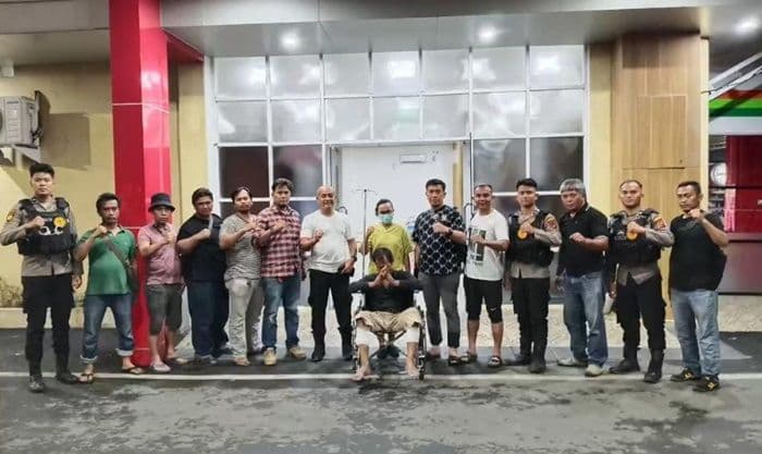 dukun_gadungan_ditembak_polisi_diduga_bunuh_ayah_dan_hampir_perkosa_anak_di_deli_serdang