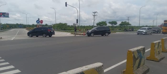 pintu_tol_sinasak_buat_pendapatan_penjual_saldo_etol_di_tebing_tinggi_menurun