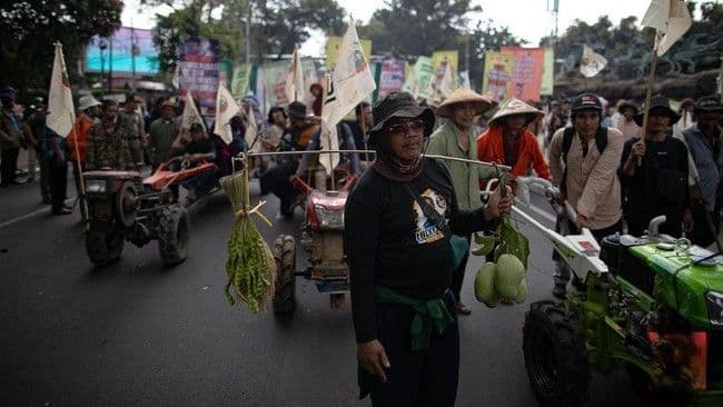 9498_personel_gabungan_dikerahkan_amankan_aksi_demo_petani_di_dpr