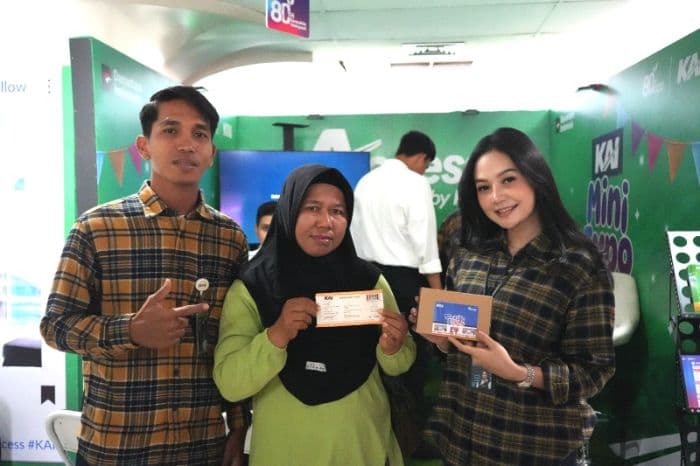 hut_ke80_kai_divre_i_sumut_gelar_mini_expo_di_stasiun_kereta_api_medan
