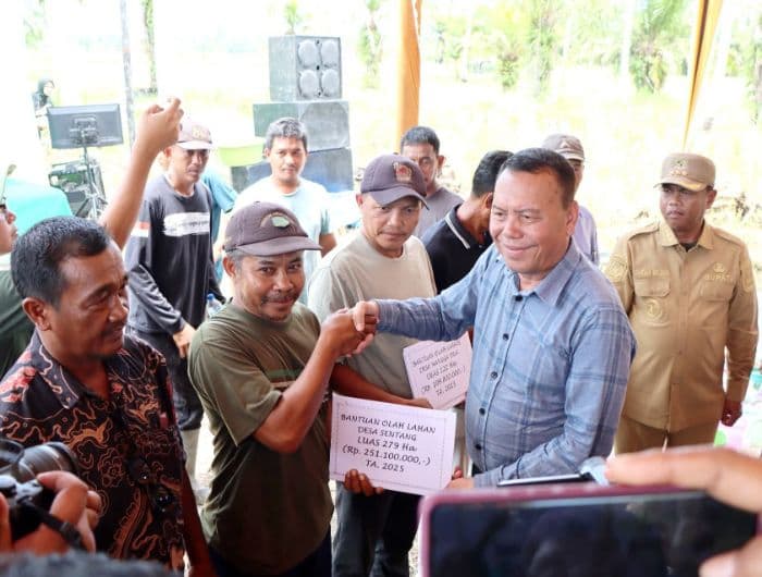 ketua_dprd_sergai_dukung_optimalisasi_lahan_rawa_demi_peningkatan_produktivitas_pertanian