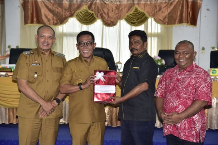 masinton_pastikan_penataan_pantai_tapteng_beradab_rotasi_asn_bebas_kepentingan_politik