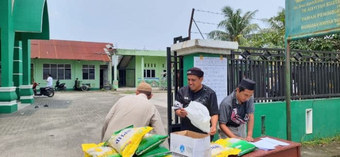 eks_napiter_gelar_pangan_murah_bersama_densus_88_antiteror_di_sumut