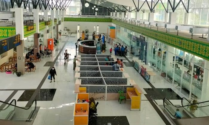 terminal_amplas_mulai_dipadati_penumpang_jelang_isra_miraj_dan_imlek